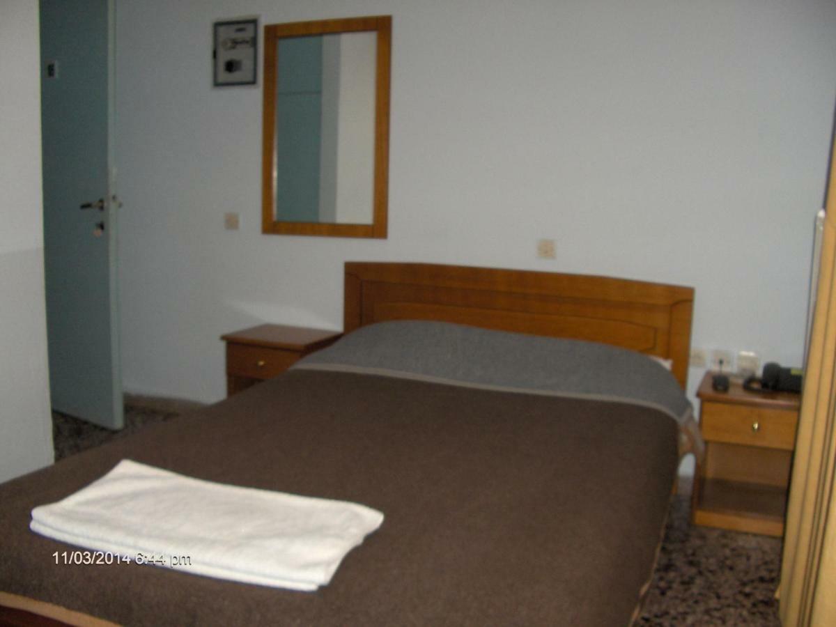 Savvas Hotel Agios Thomas  Eksteriør billede